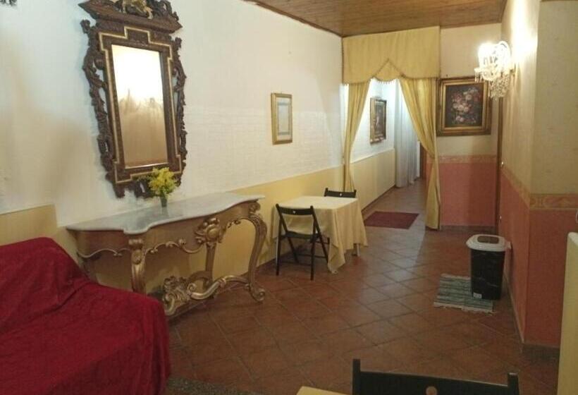 פנסיון Baron Sroom