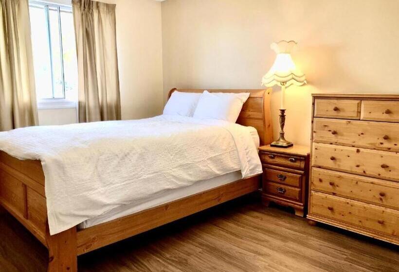 پانسیون Cheerful Room With Private Bathroom