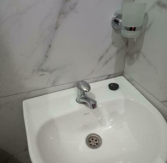 פנסיון Hostal El Bellettini