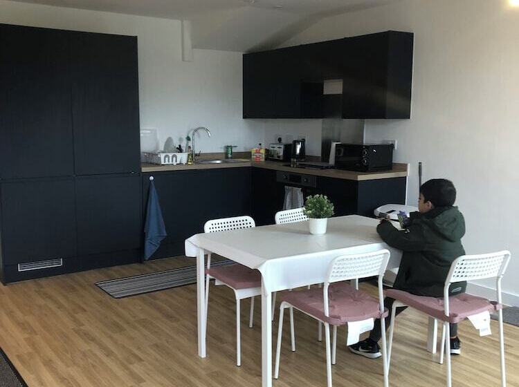 ペンション Modern House