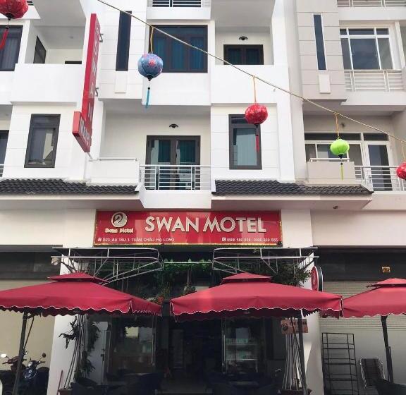 Swan Motel