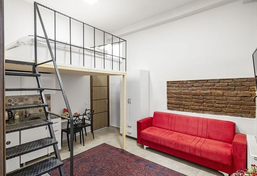 The Red Tent Suite 88