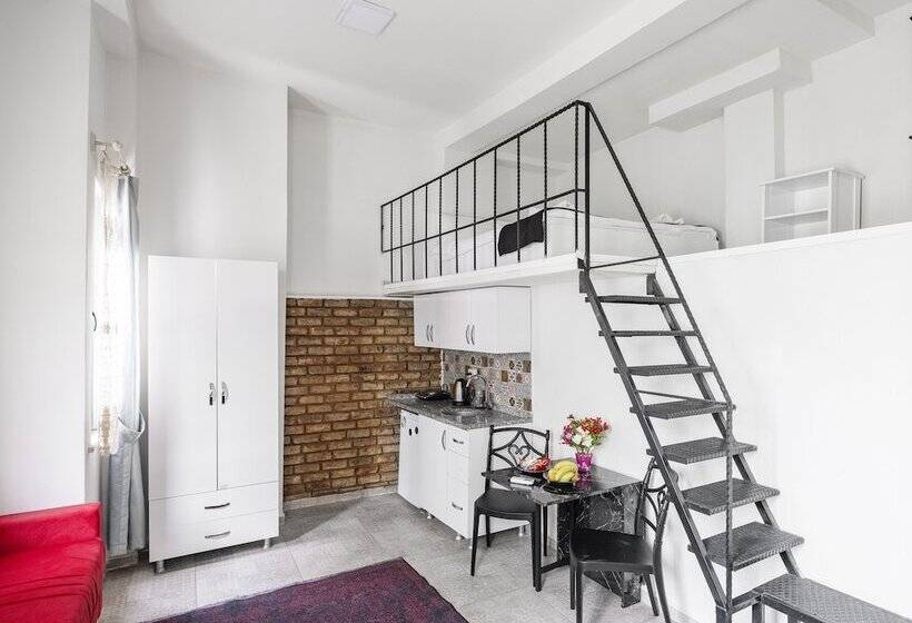 The Red Tent Suite 88