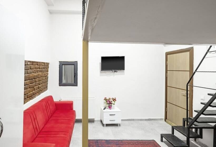 The Red Tent Suite 88