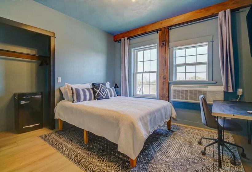 فندق صغير 202   Single Queen