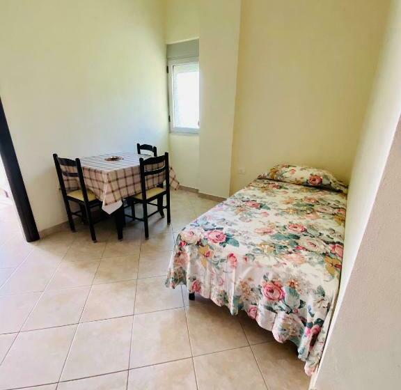 旅馆 Eleana  Bunec