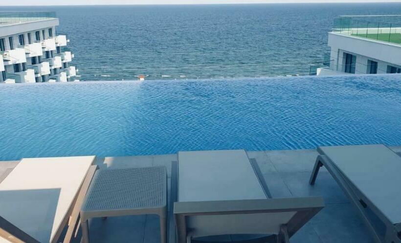 Nereide Apartament   Complex Infinity Pool