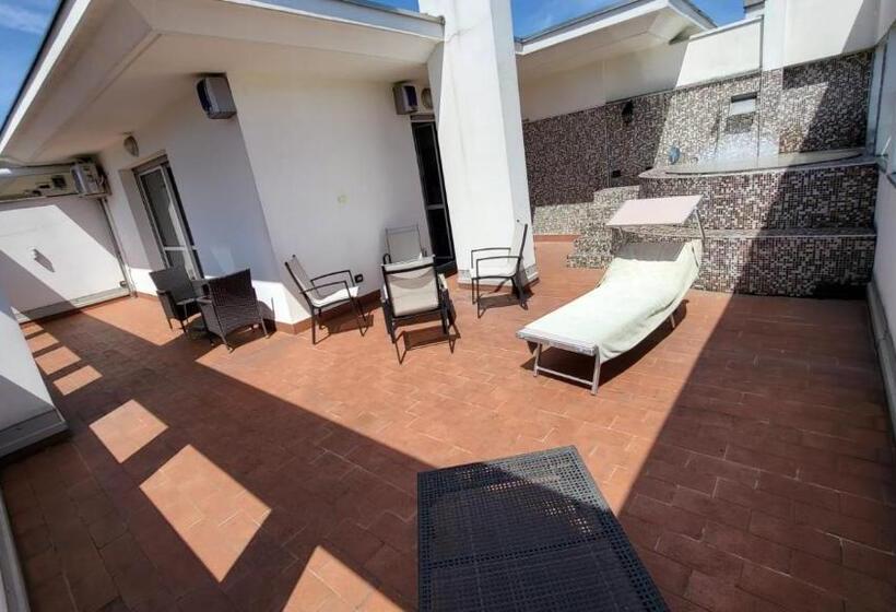 B&b Camera Doppia Con Bagno Privato In Stupendo Attico Con Vista Mozzafiato