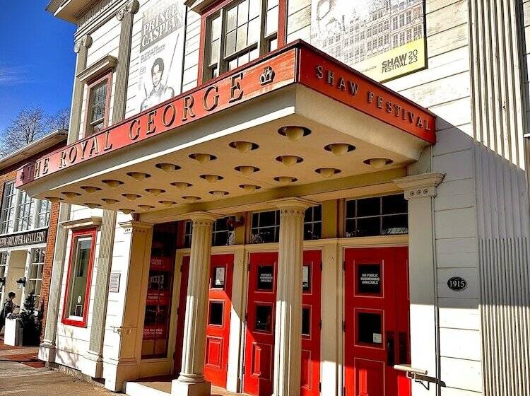 Bed and Breakfast Settlers Suites