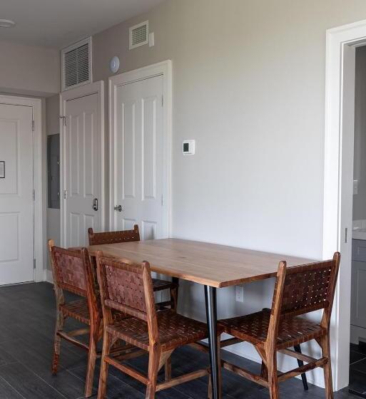 هتل Bywater Suite