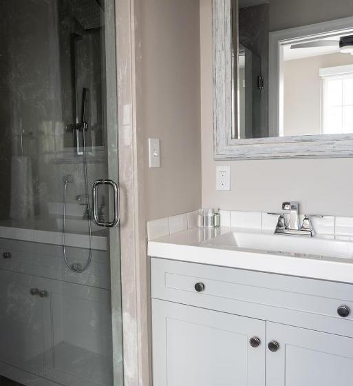 هتل Bywater Suite