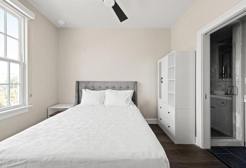 هتل Bywater Suite