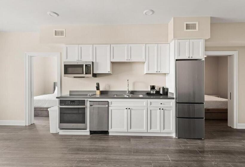 هتل Bywater Suite