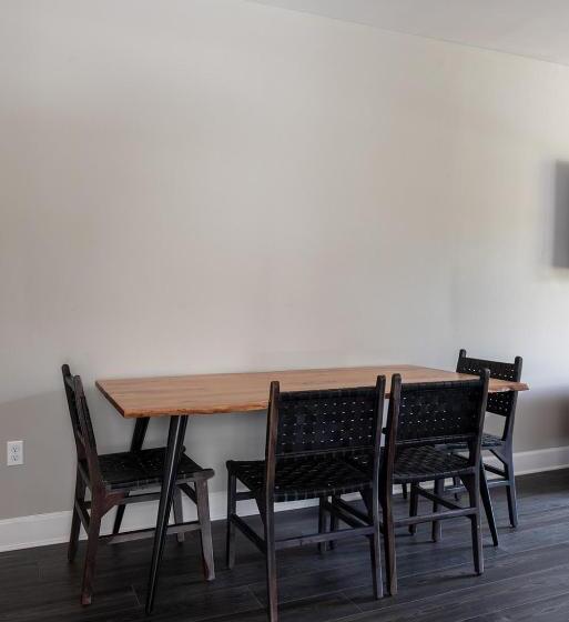 هتل Bywater Suite