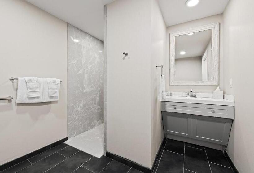 هتل Bywater Suite