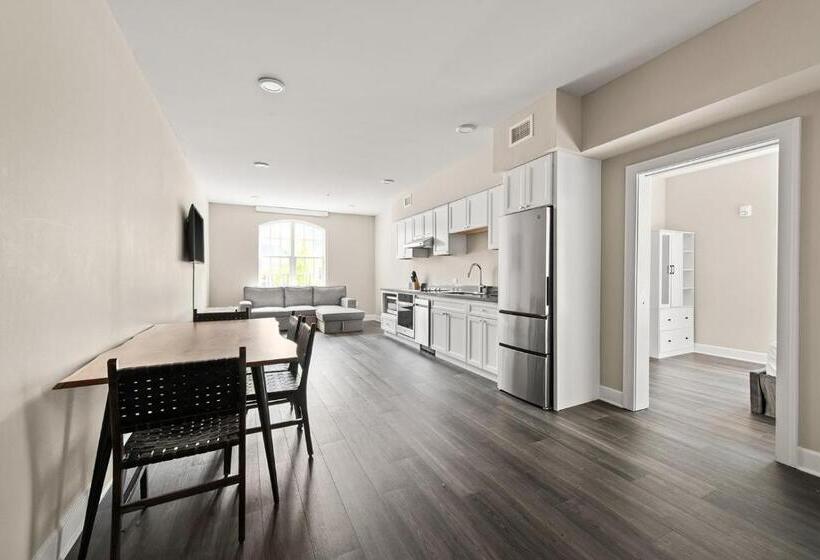 هتل Bywater Suite