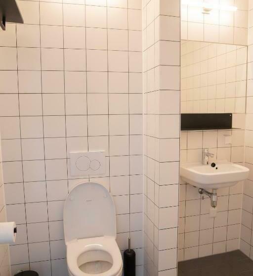 Hostel & Bar De Basis