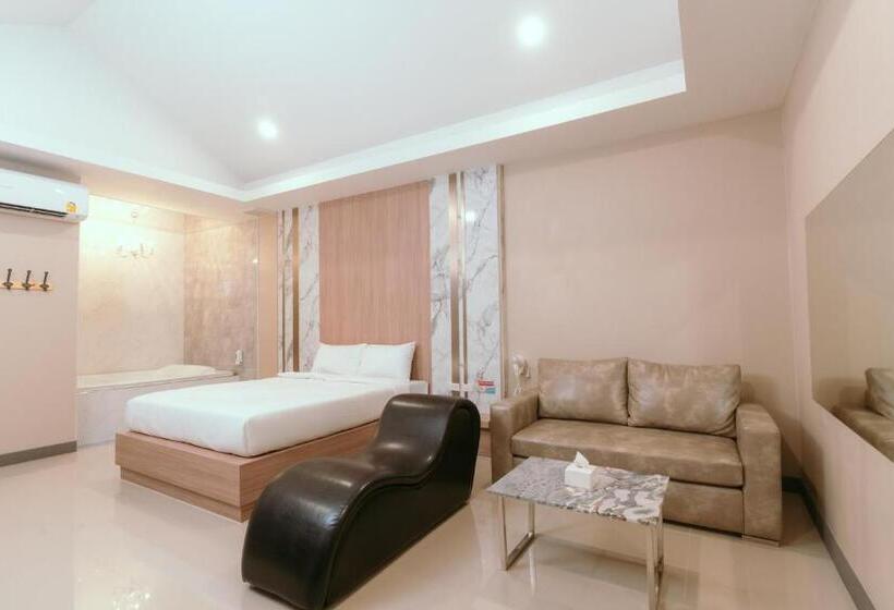 Hotel โรงแรมในฝัน