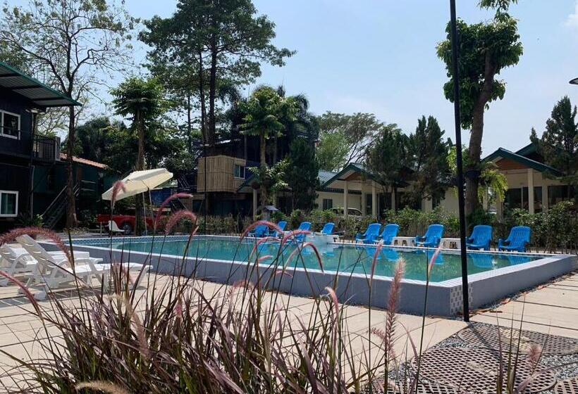 Hotel ปานีวิลล์ รีสอร์ต