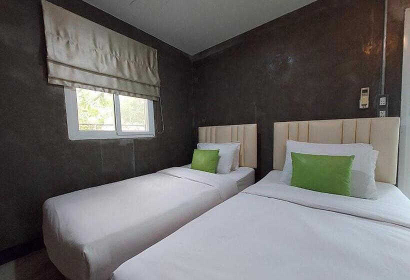 Hotel ปานีวิลล์ รีสอร์ต