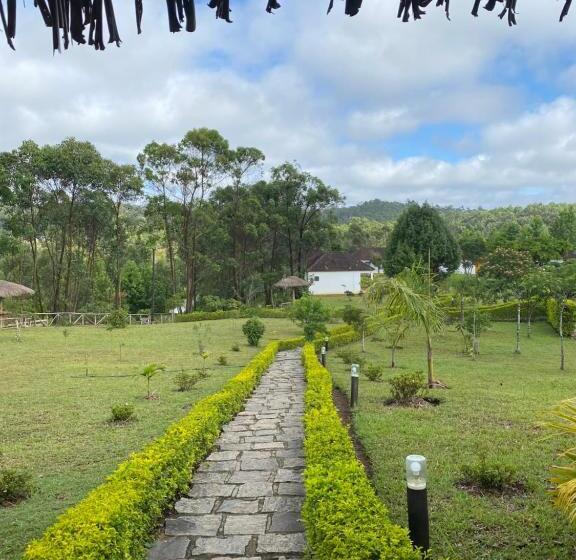 Hotell Andasibe Sifaka Lodge