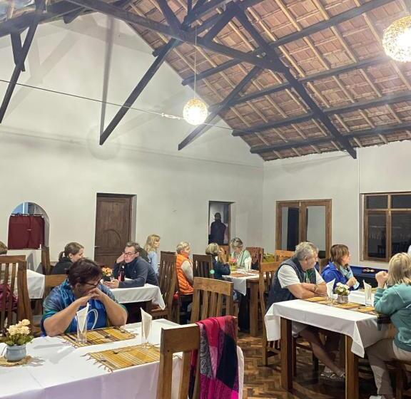 Hotell Andasibe Sifaka Lodge