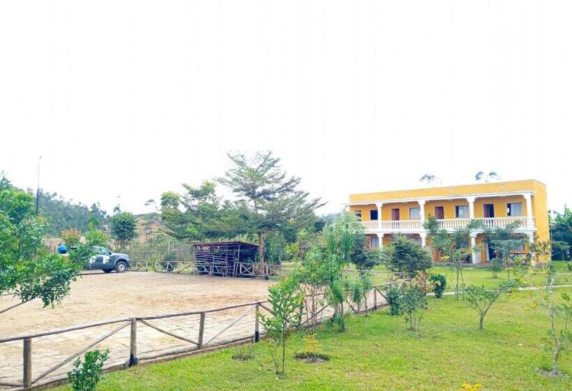 Hotell Andasibe Sifaka Lodge