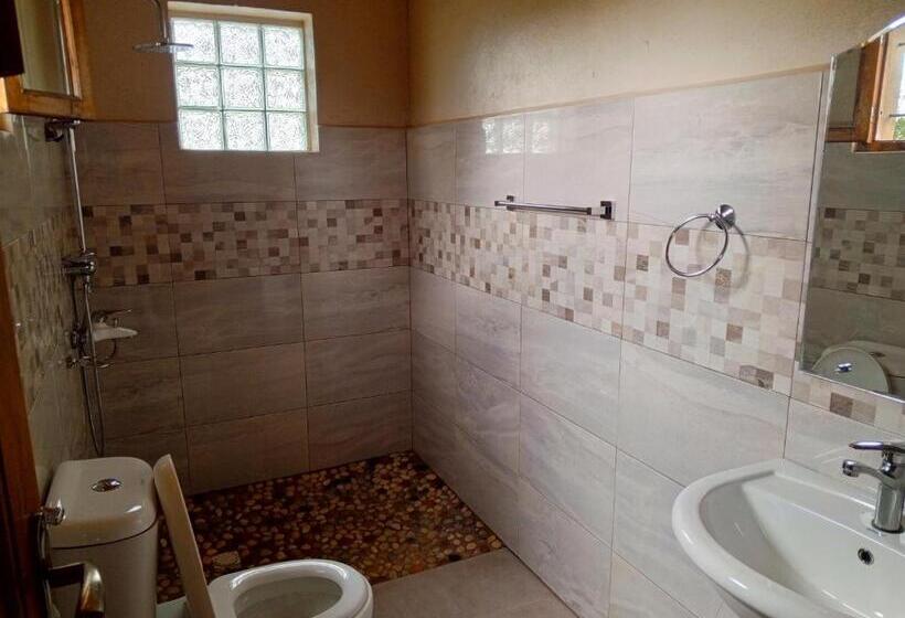 Hotell Andasibe Sifaka Lodge