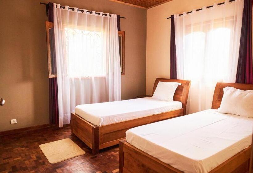 Hotell Andasibe Sifaka Lodge