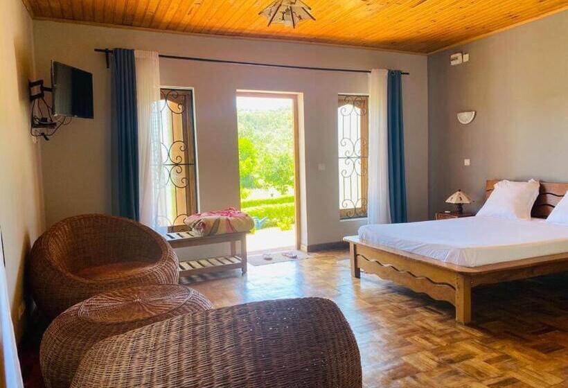 Hotell Andasibe Sifaka Lodge