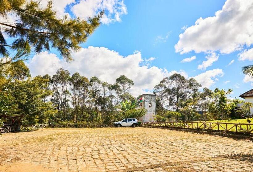 Hotell Andasibe Sifaka Lodge