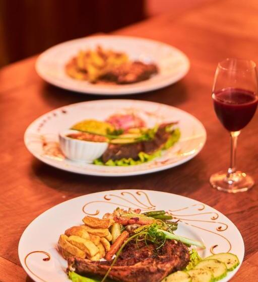 Hotell Andasibe Sifaka Lodge