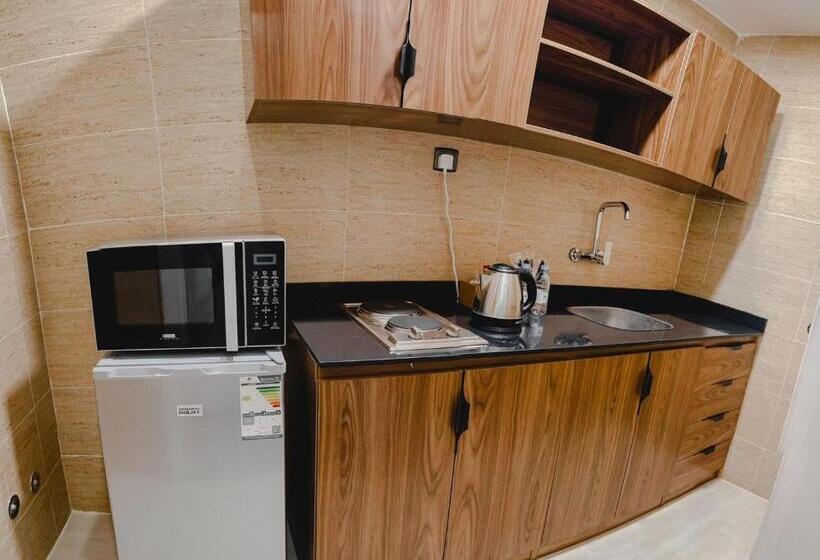 Отель Different