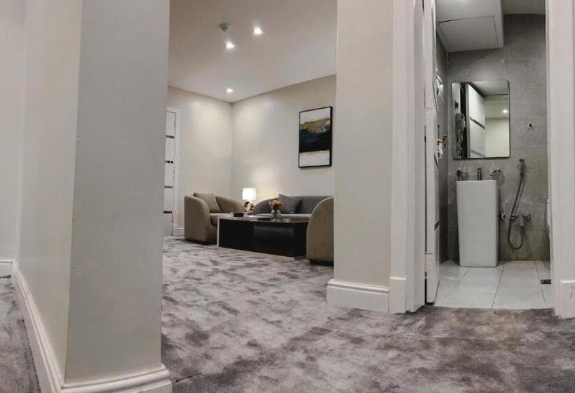 Отель Different