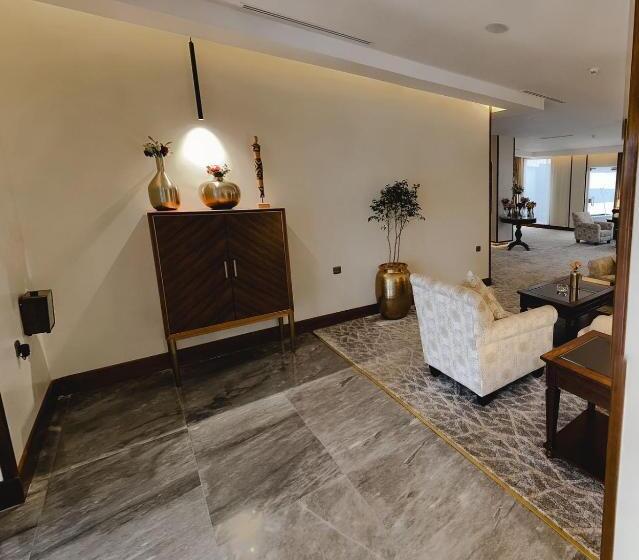 Отель Different