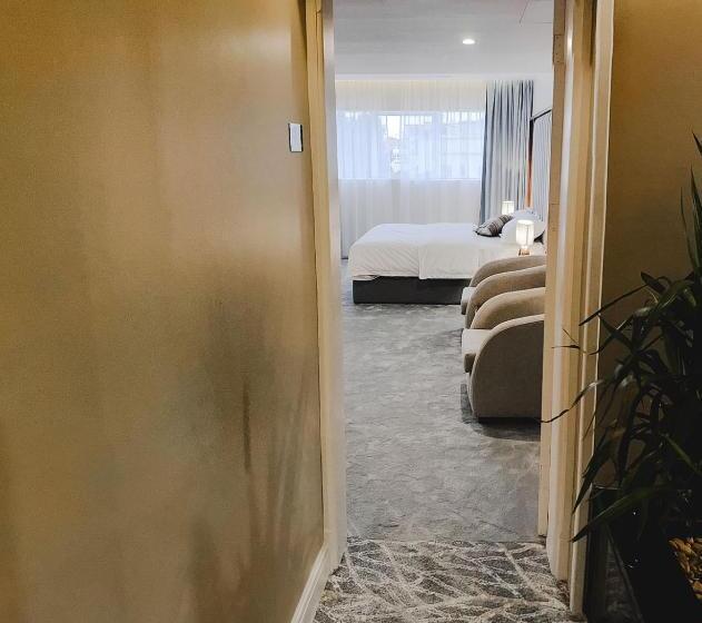 Отель Different