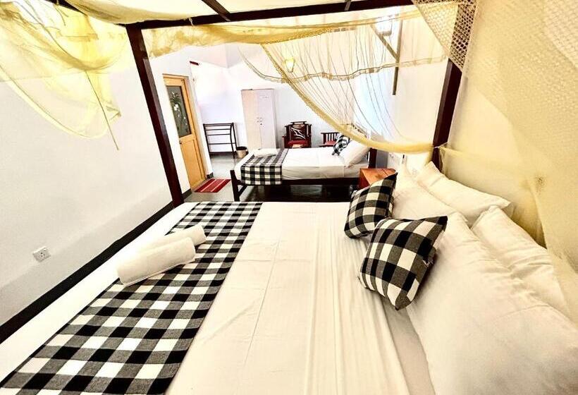 בית מלון כפרי Kenno S Korner