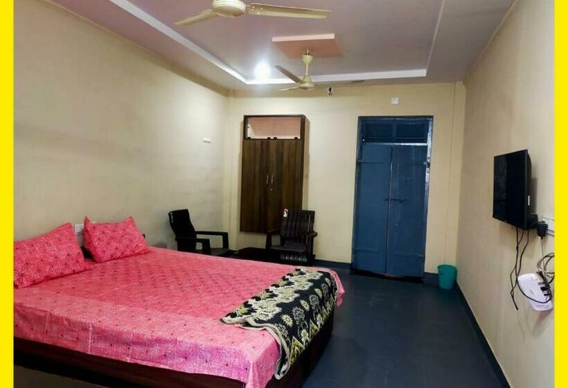 호텔 Oyo 81150 Sri Nandan Residence