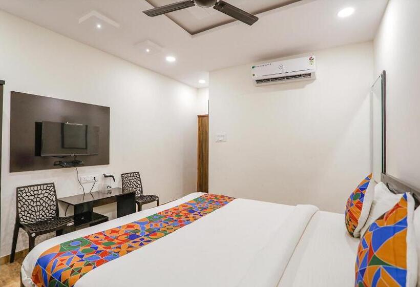 Fabhotel Royal Stay