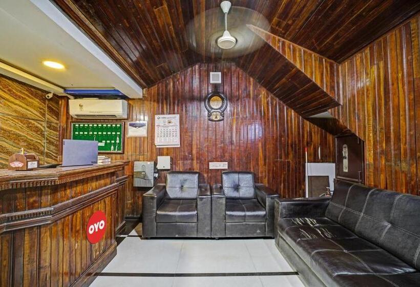 فندق Oyo Flagship 81130 Palm Stay