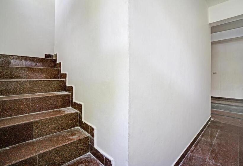 فندق Oyo Flagship 81130 Palm Stay