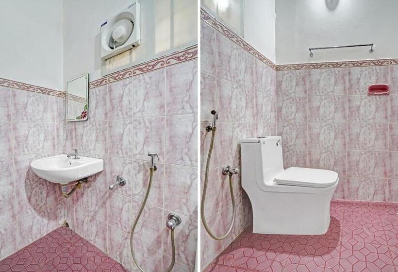 فندق Oyo Flagship 81130 Palm Stay