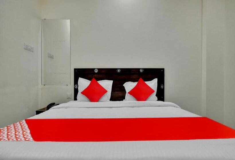 בית מלון כפרי Oyo Flagship 81131  Dr Greens