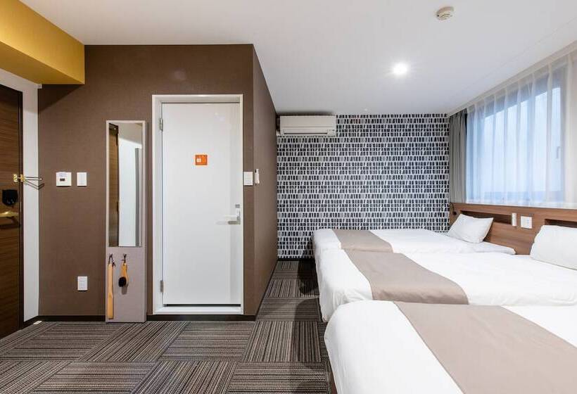 Отель Sanrriott Osaka Hommachi