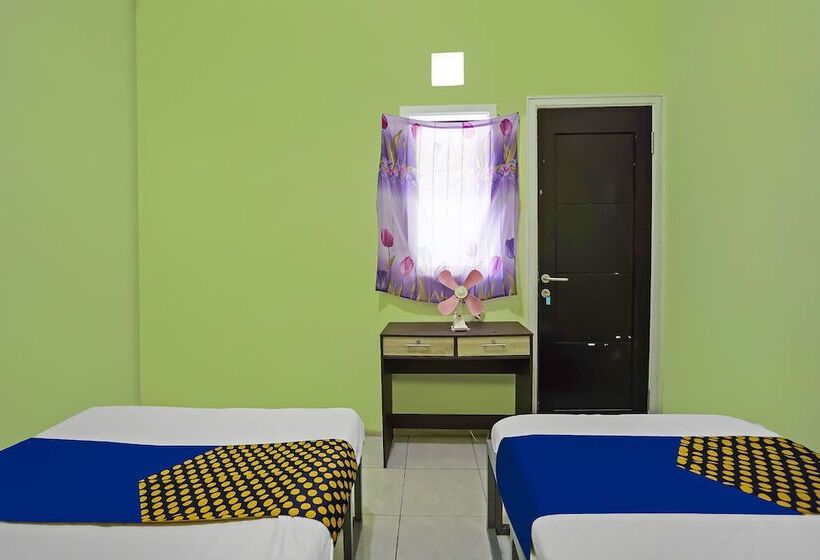 ホテル Spot On 92474 Penginapan Rusunawa Ii