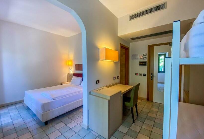 La Mandola Eco Hostel