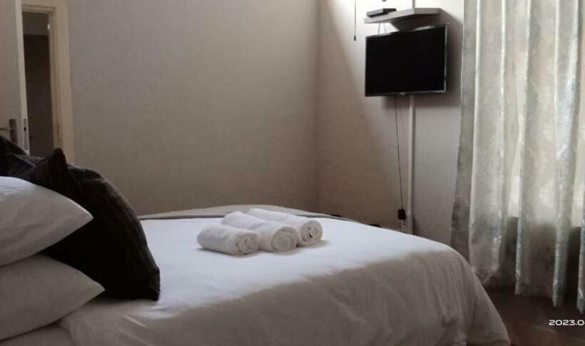 بنسيون Capital On French Guest House