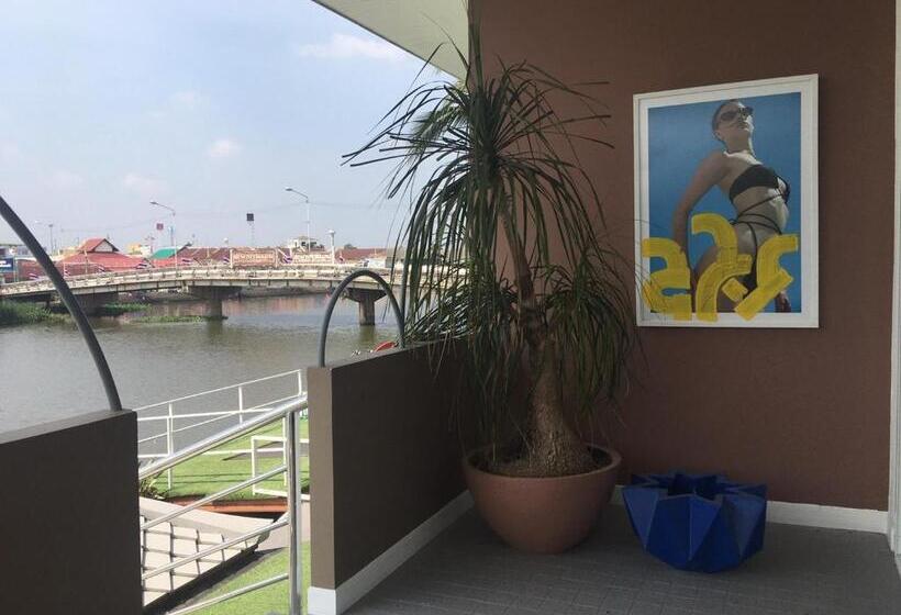 بنسيون Casapapa Homeandspace