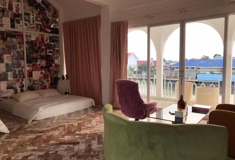 بنسيون Casapapa Homeandspace