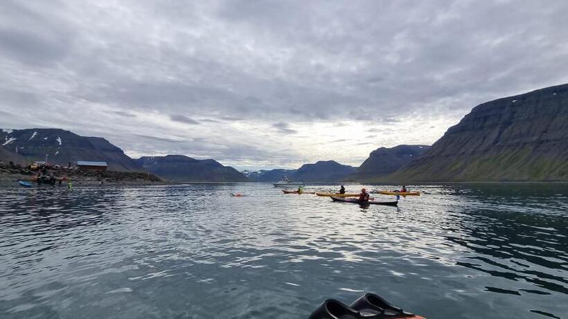 پانسیون Fisherman Guesthouse Flateyri